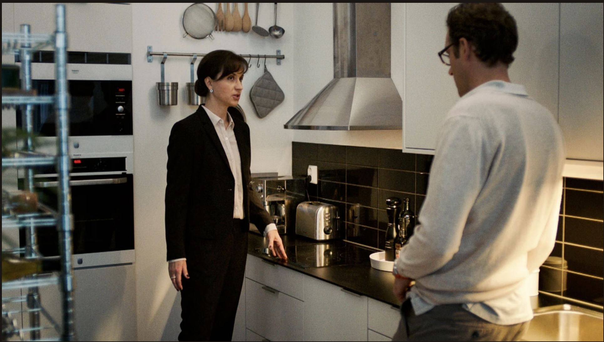 Bonusfamiljen — a conversation in the kitchen
